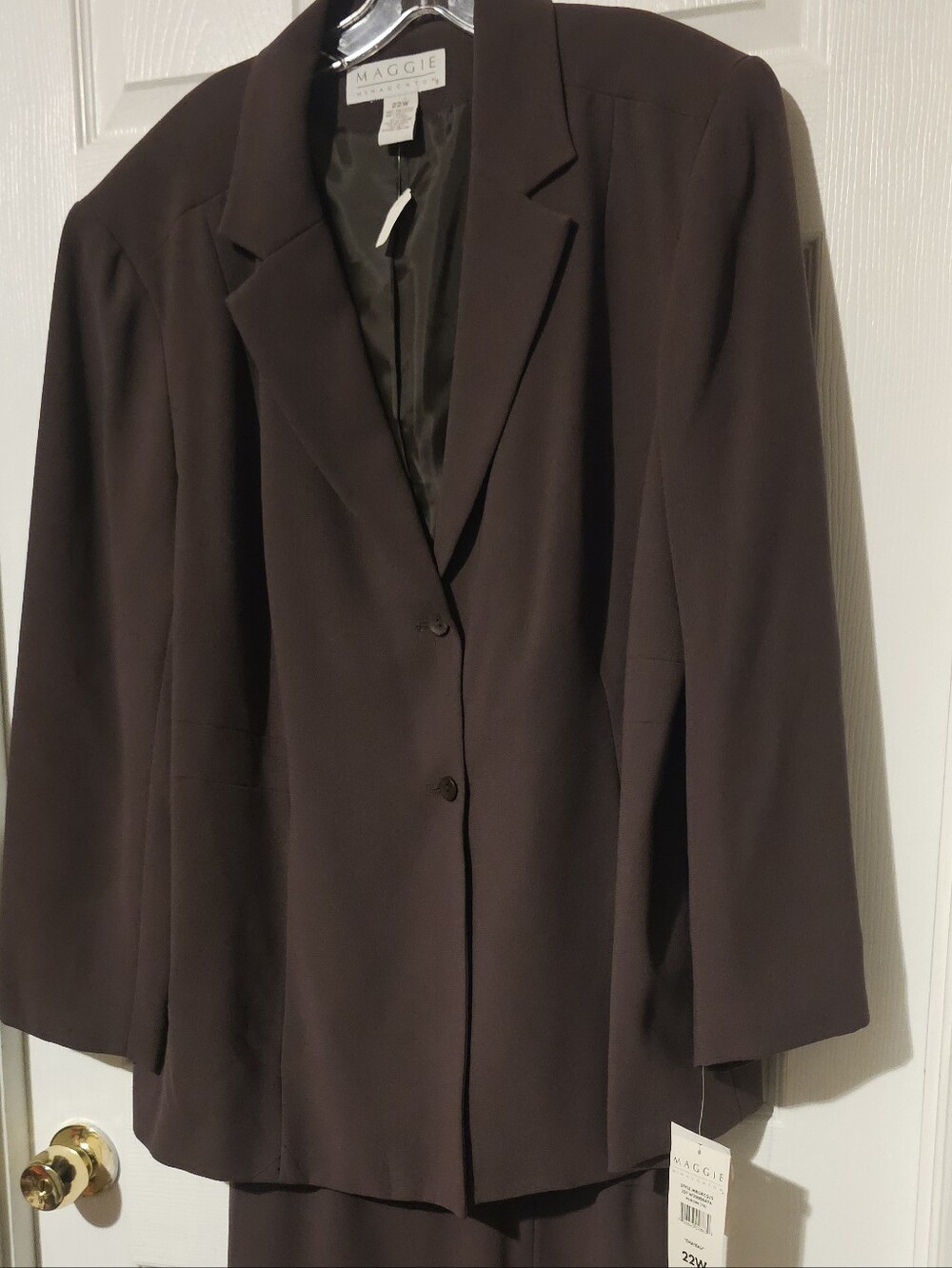 Women's Brown Skirt Suit Two-Button Suit Jacket And Skirt Size 22W New With Tags